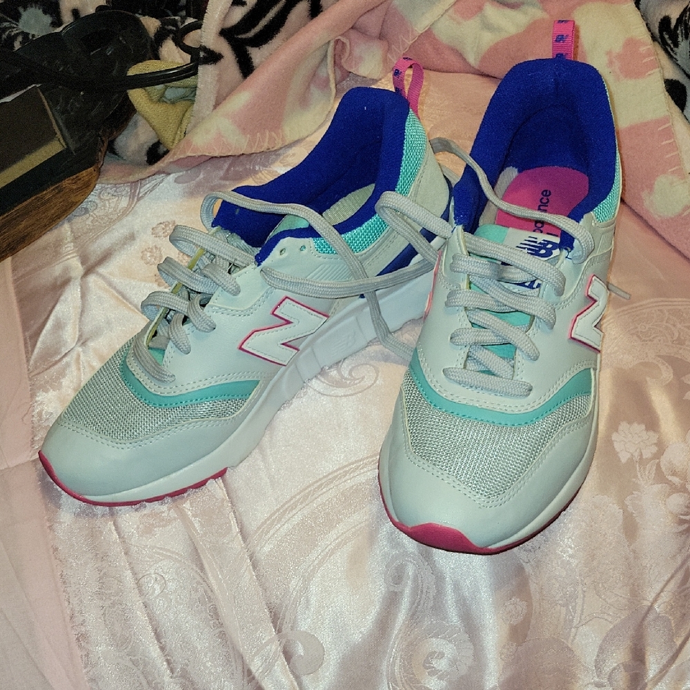 New Balance Light Gray and Pink Athletic Shoes